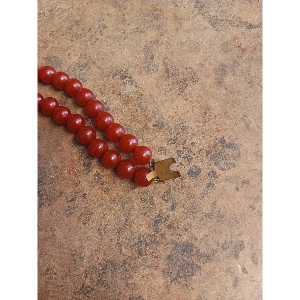 Vintage Bakelite Red Orange Strand Graduated Bead Necklace Round Clasp 16 Inch - Picture 10 of 13